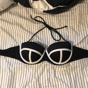 Victoria’s Secret Black/White Strapless Pushup Top
